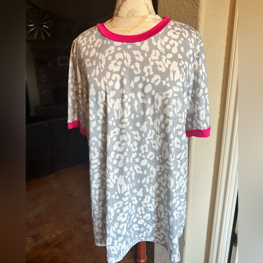 Southern Stitch New with Tags Size L